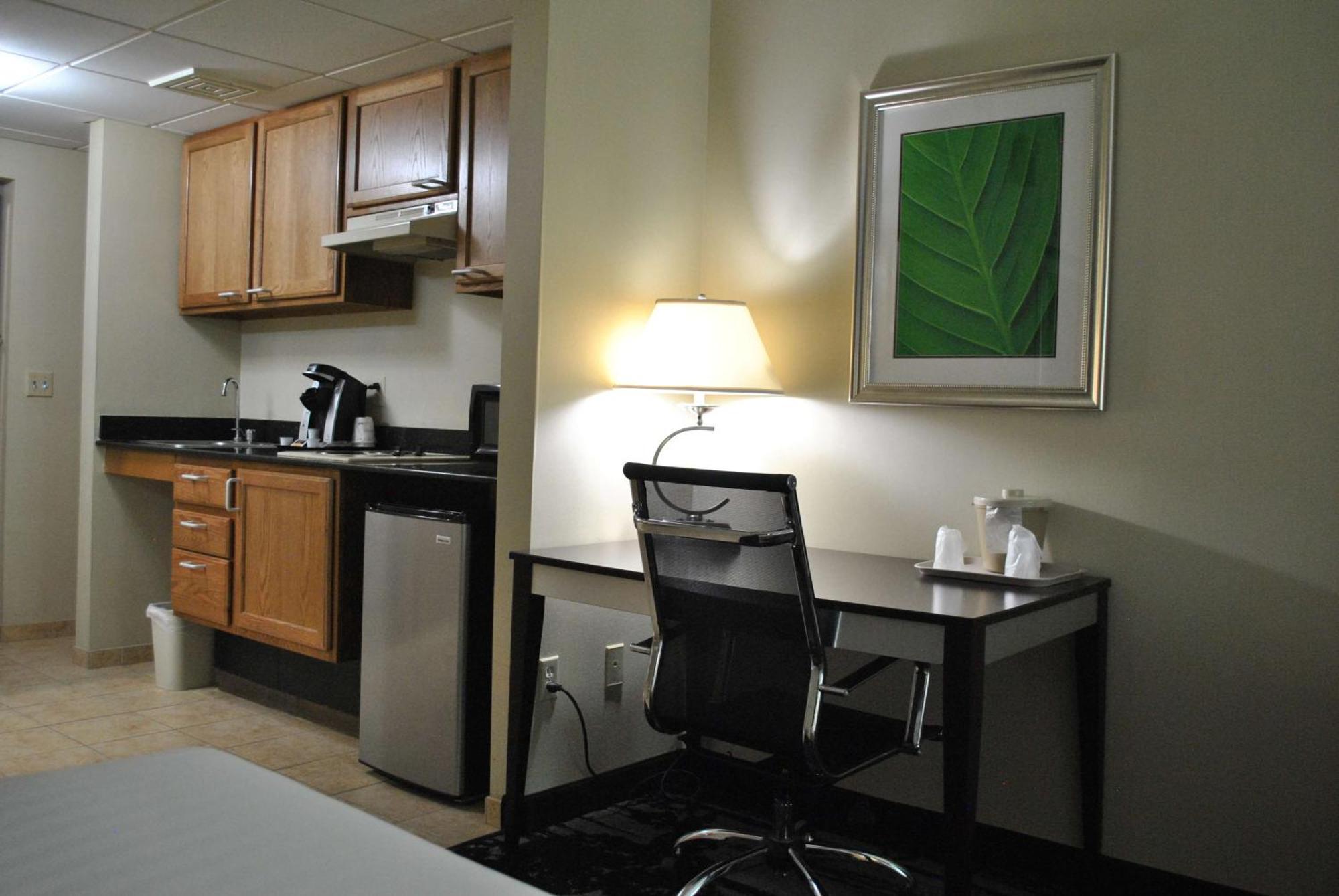 Best Western Owego Inn Экстерьер фото